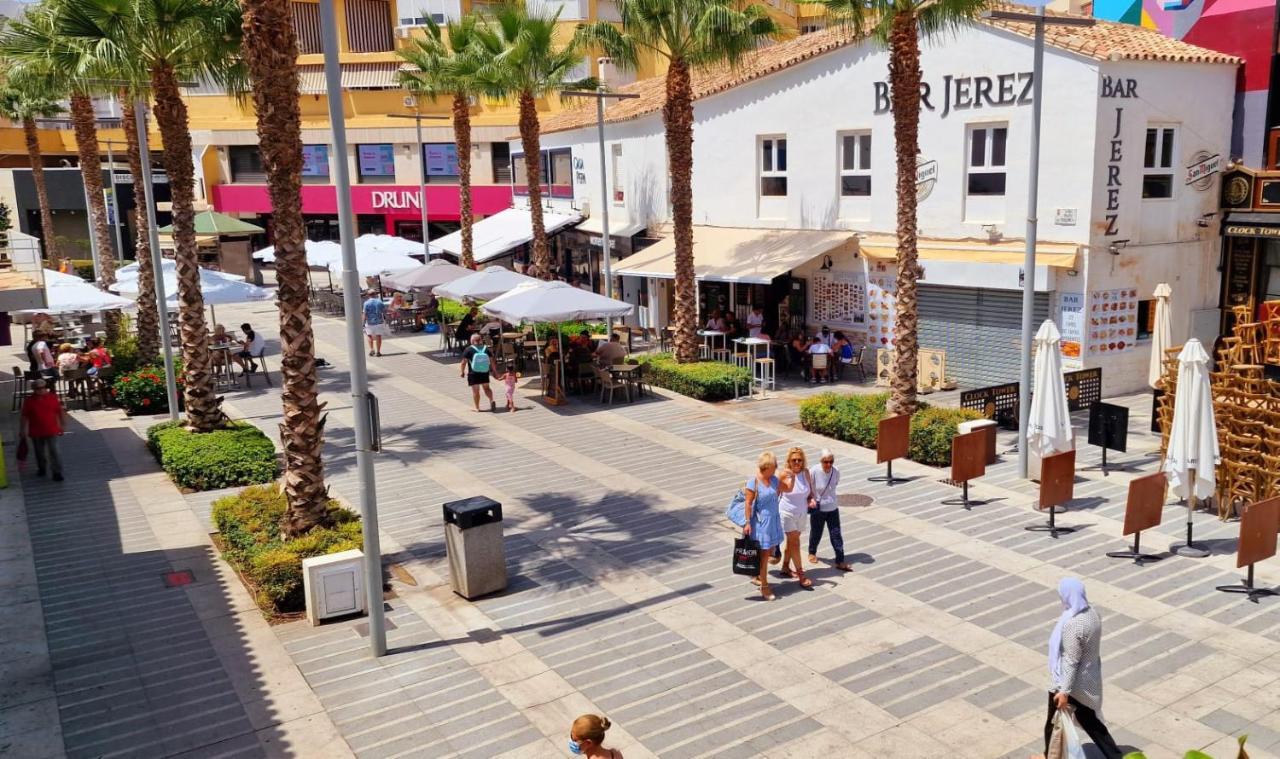 Precioso Apartamento En El Centro De Torremolinos Bagian luar foto